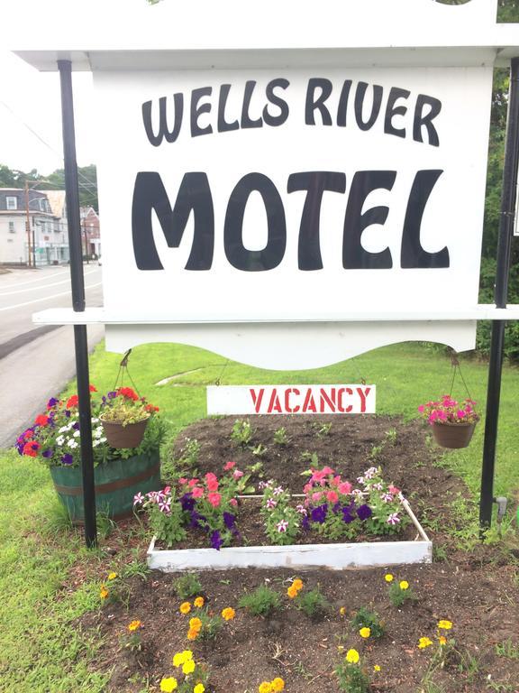 Wells River Motel Exterior photo